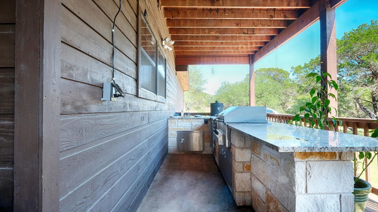 Photo of Patio Balcony in Oatmeal