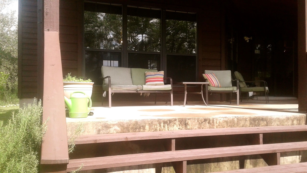 Photo of Patio Balcony in Oatmeal