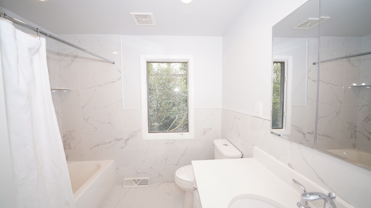 Photo of Bathroom in Beach Hampton