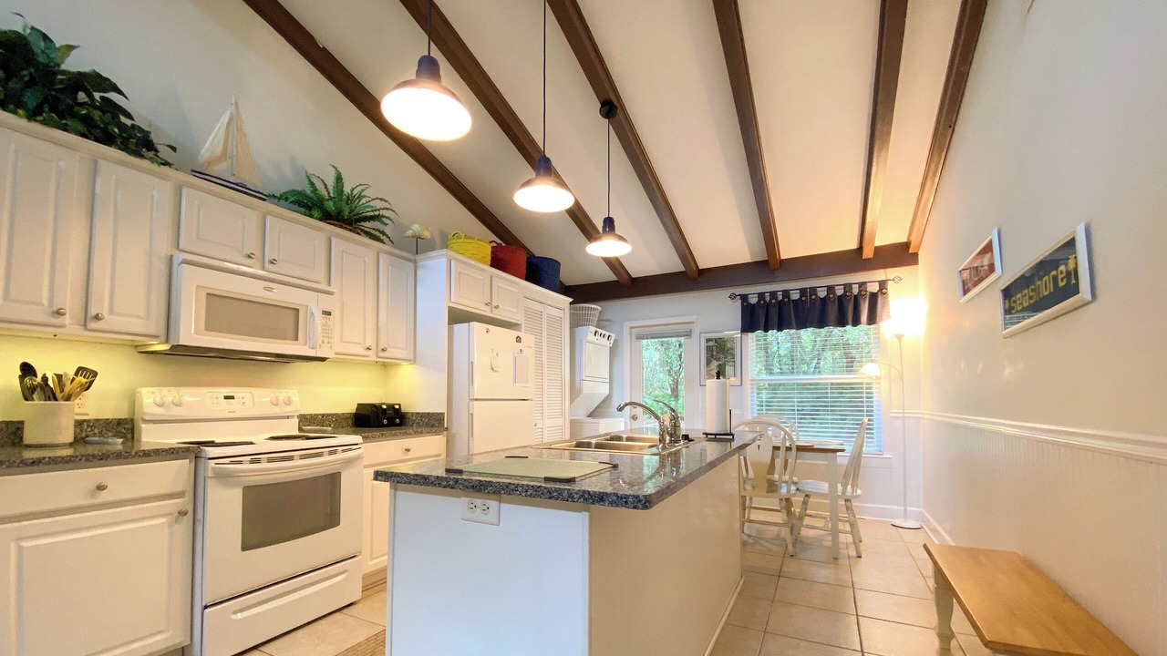Photo of Kitchen in Jekyll Island