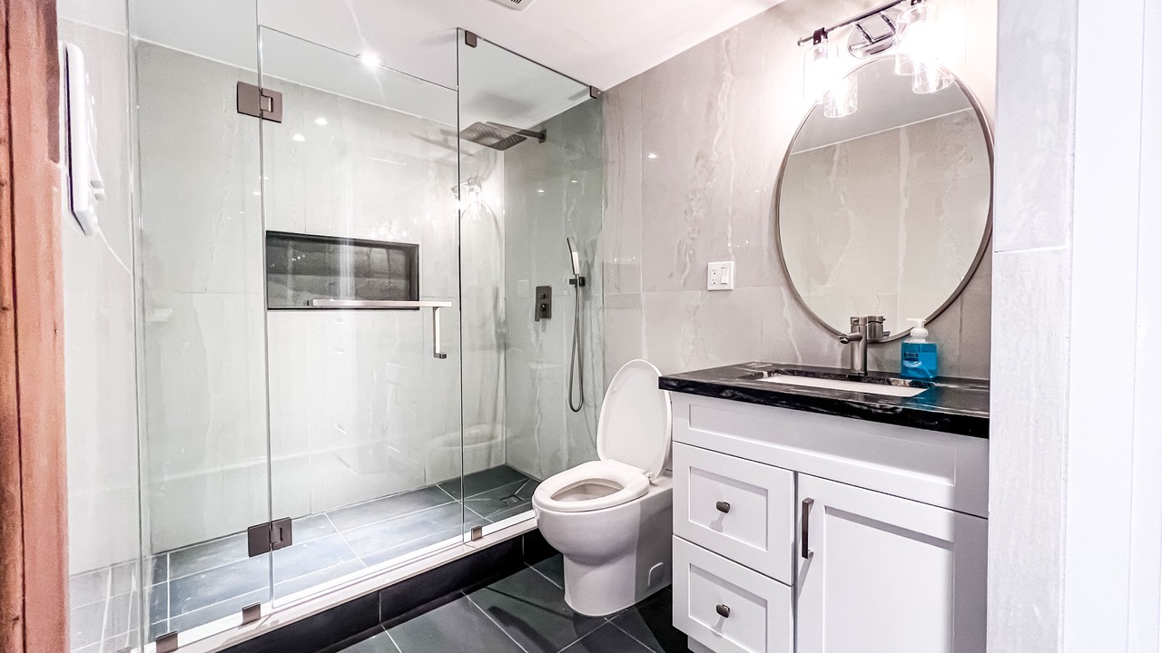 Photo of Bathroom in Big Chute