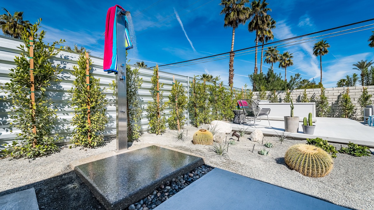 Photo of Outdoor in Racquet Club Estates