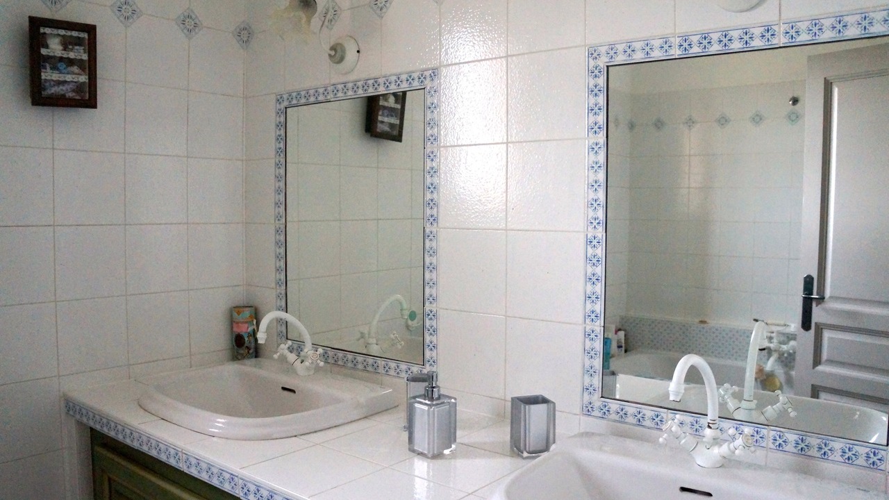 Photo of Bathroom in Malaucene