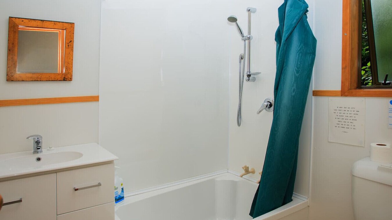 Photo of Bathroom in Matapouri