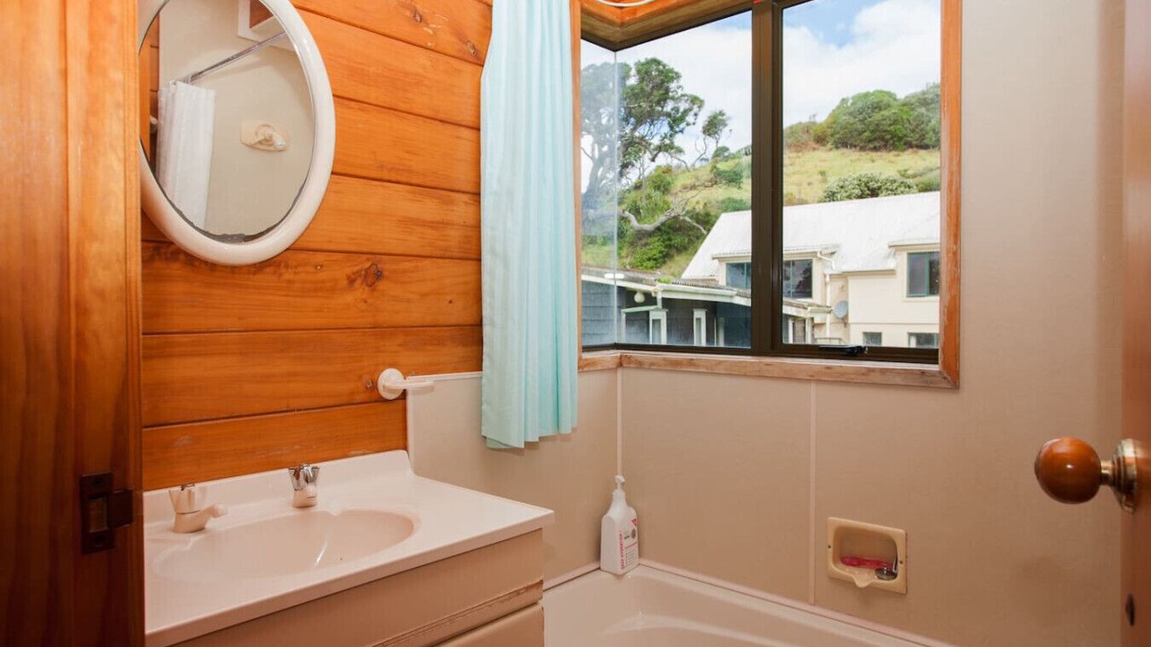 Photo of Bathroom in Matapouri