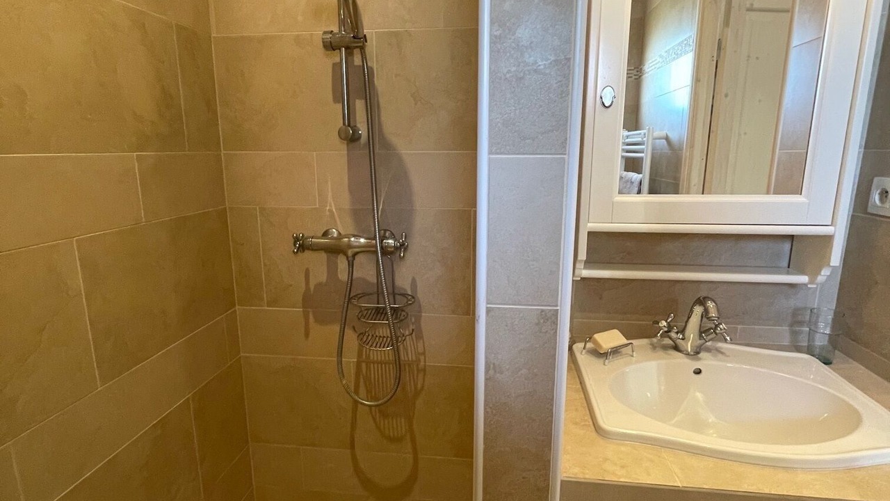 Photo of Bathroom in Prefailles
