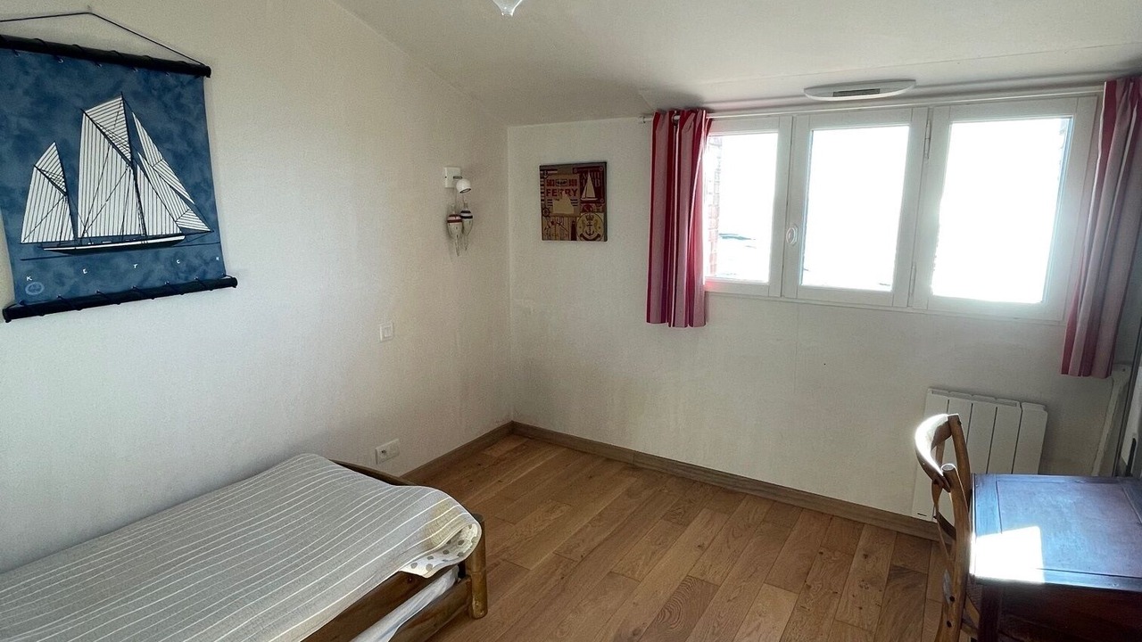 Photo of Bedroom in Prefailles