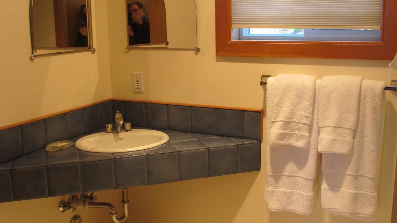 Photo of Bathroom in Kennydale