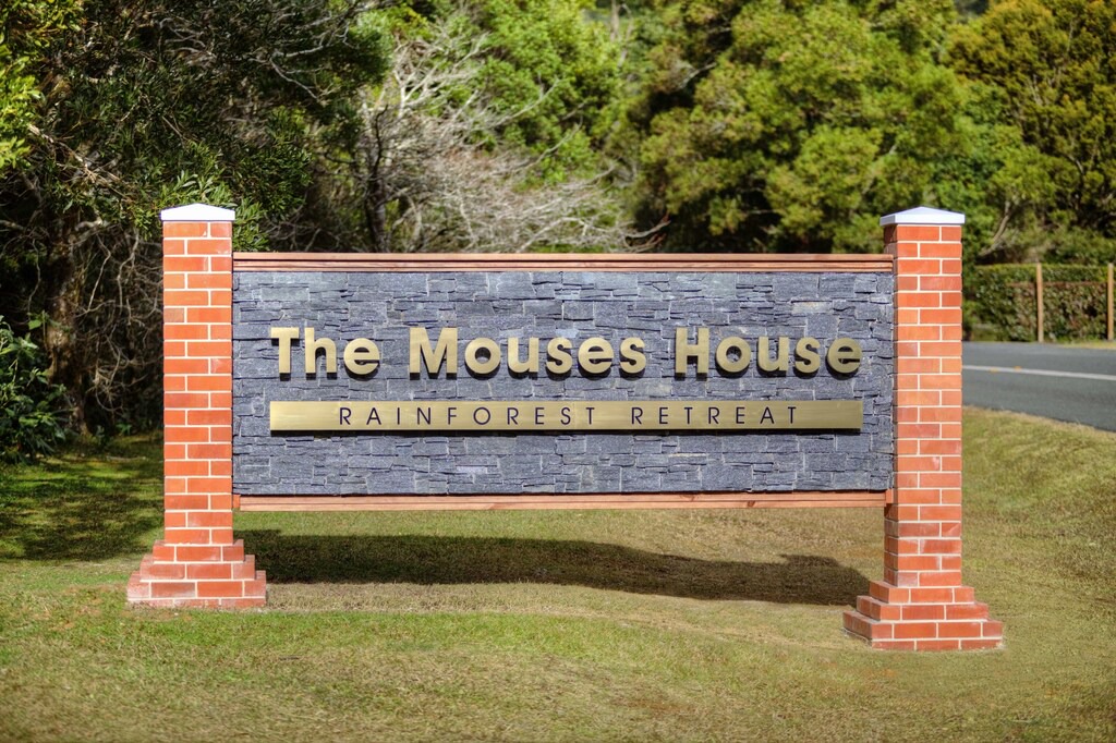 Photo of Buildings in Springbrook