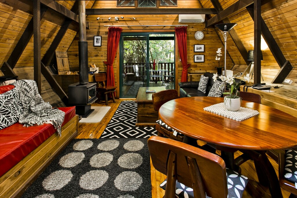 Photo of Livingroom in Springbrook