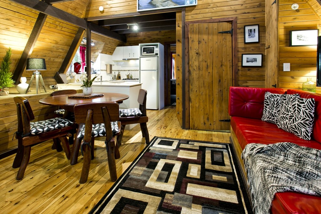 Photo of Livingroom in Springbrook