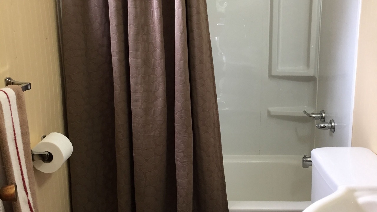 Photo of Bathroom in Canoe Cove