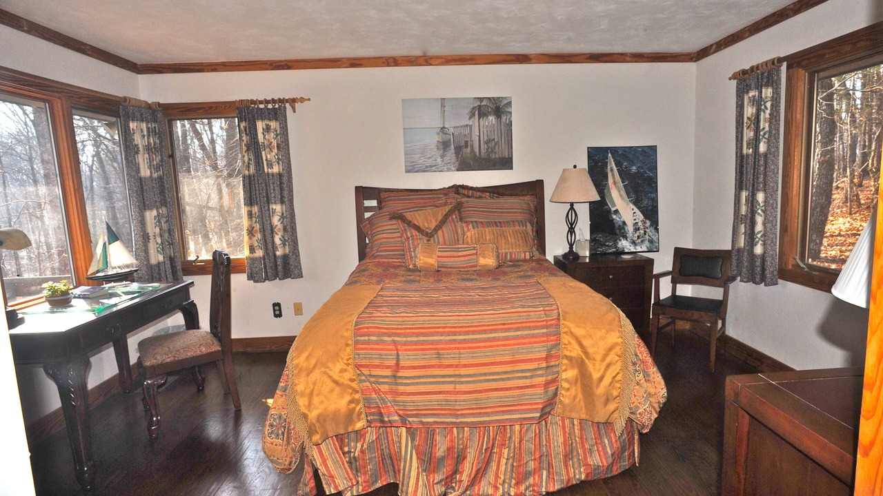 Photo of Bedroom in Lynn
