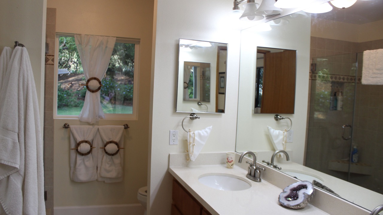 Photo of Bathroom in Kohala Estates