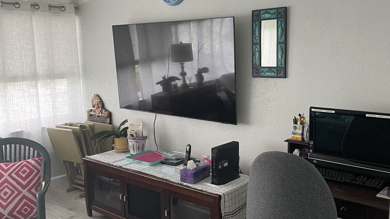 Photo of Livingroom in Hollywood South Central Beach