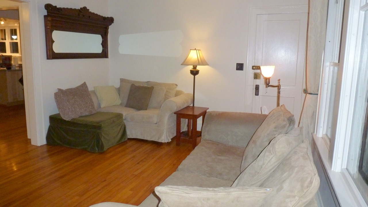 Photo of Livingroom in Burlington