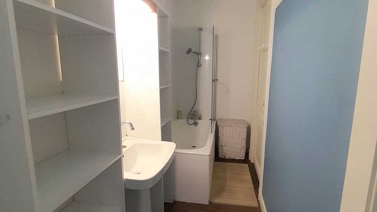 Photo of Bathroom in La Chapelle-du-Bois-des-Faulx