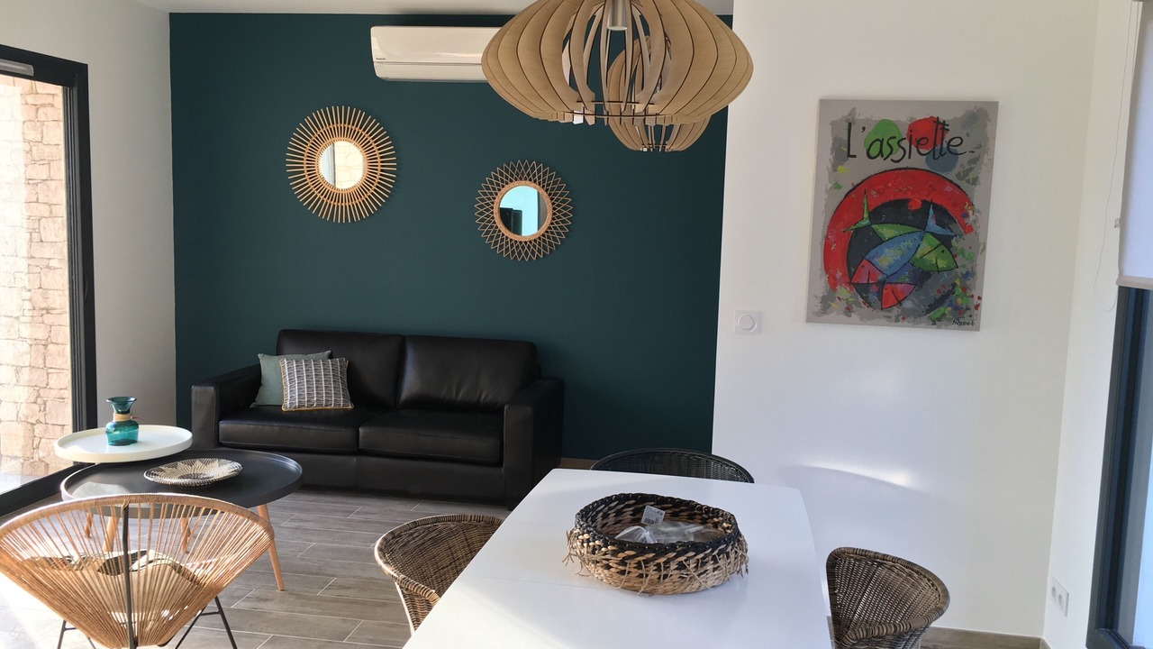 Photo of Others in Venejan