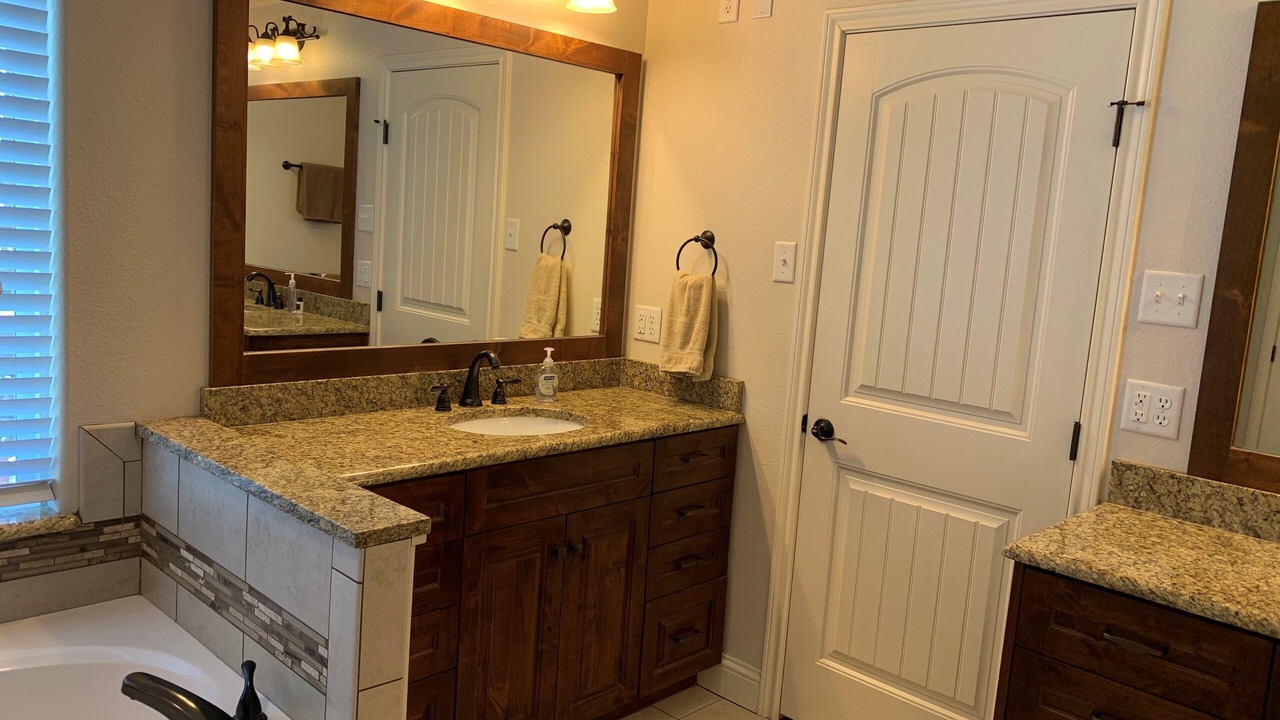 Photo of Bathroom in Carolyn Estates