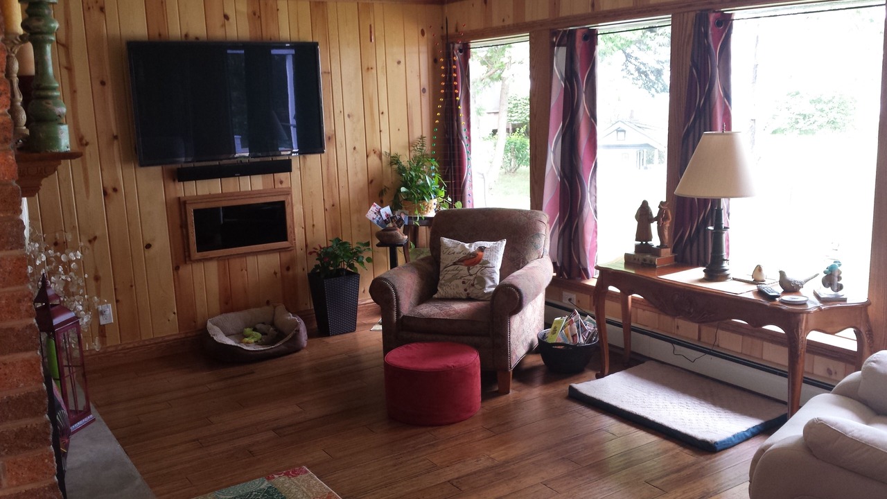 Photo of Livingroom in Deckerville