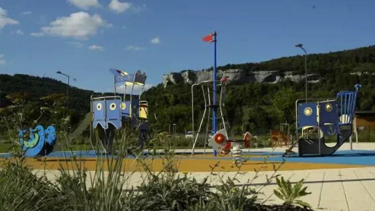 Photo of Others in Ornans