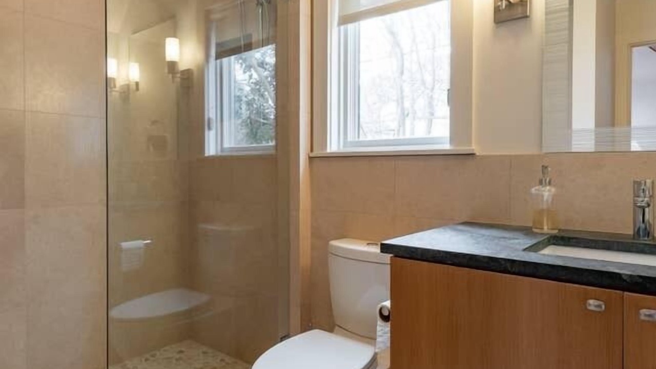 Photo of Bathroom in Pemberton Heights