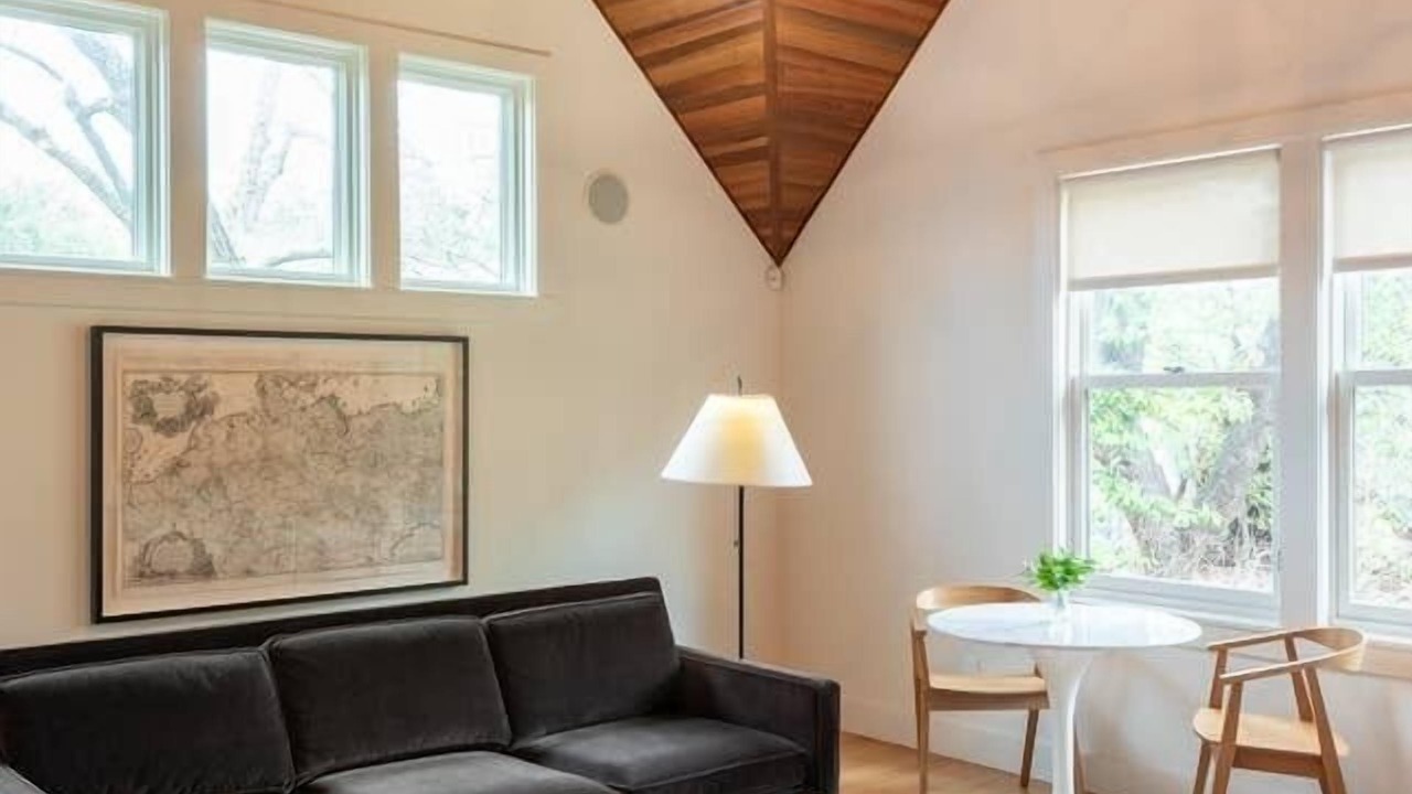 Photo of Livingroom in Pemberton Heights