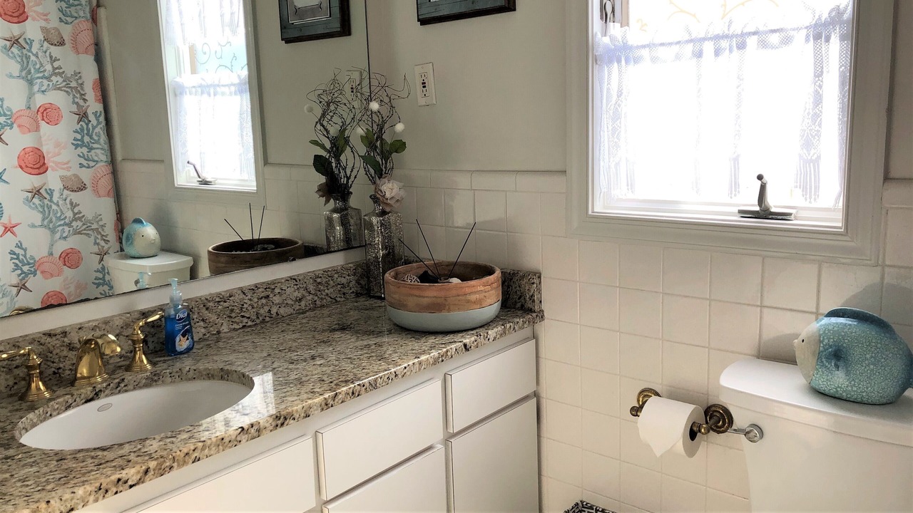 Photo of Bathroom in Buckroe Beach