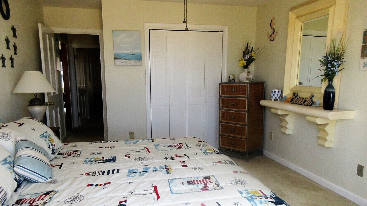 Photo of Bedroom in Buckroe Beach