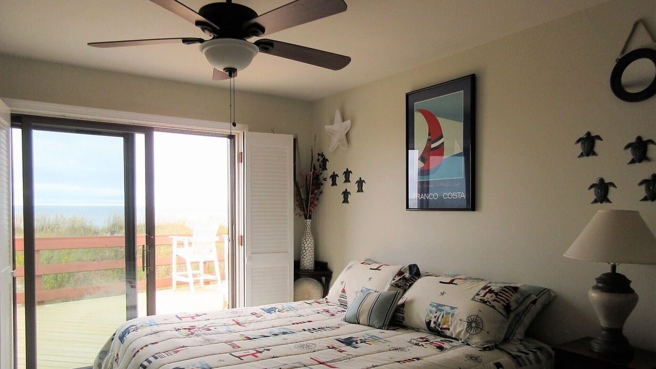 Photo of Bedroom in Buckroe Beach