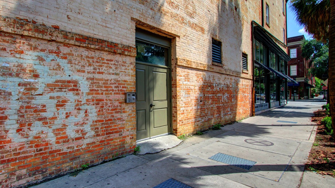 Photo of Outdoor in Historic District - North