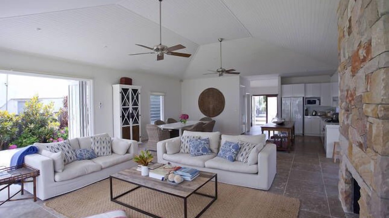 Photo of Livingroom in Currarong