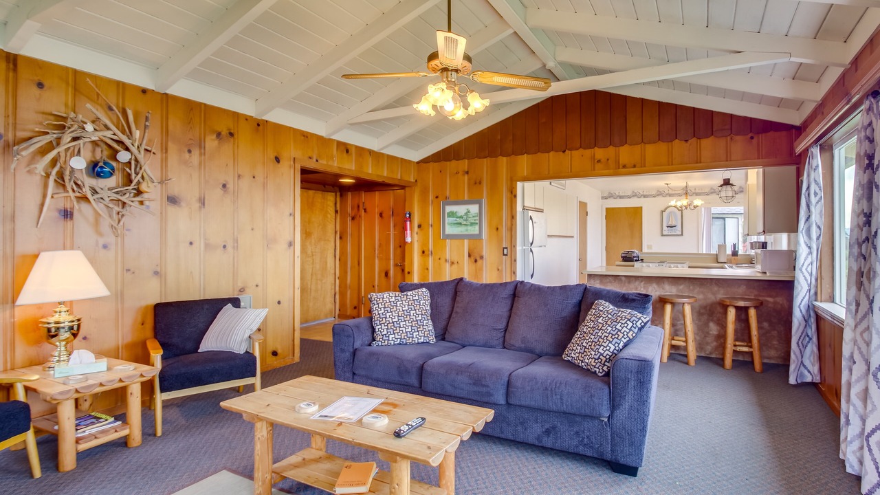 Photo of Livingroom in Smith River