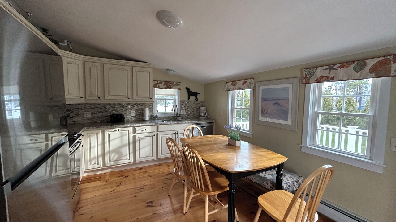 Photo of Kitchen in Pine Point