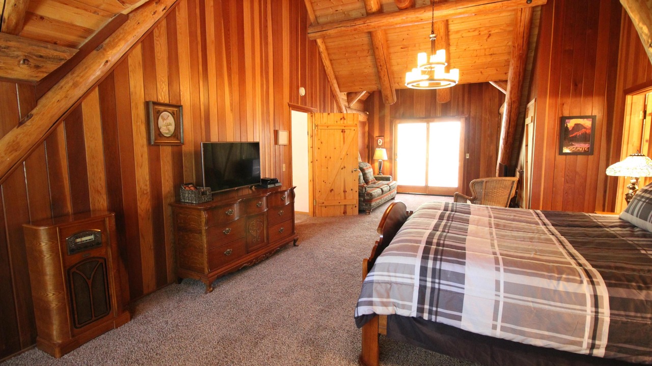 Photo of Bedroom in Yosemite West