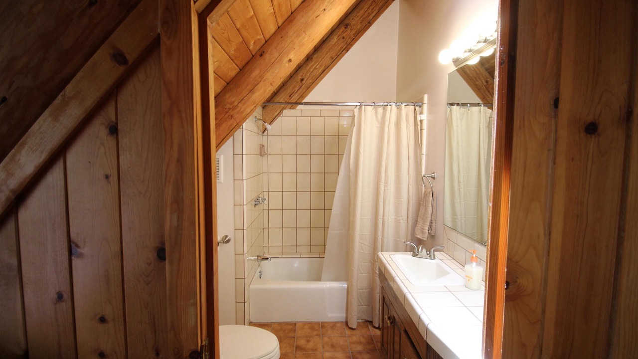 Photo of Bathroom in Yosemite West