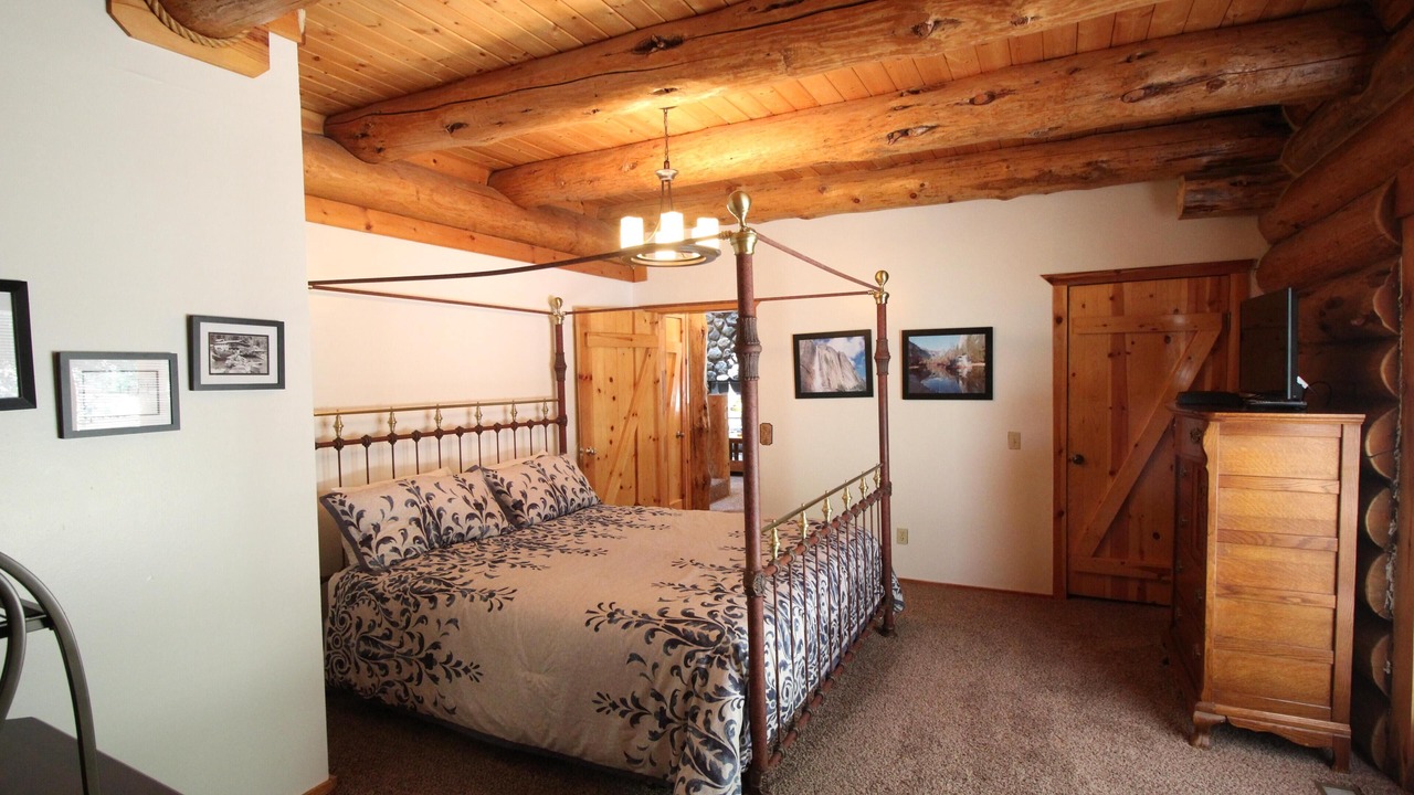 Photo of Bedroom in Yosemite West