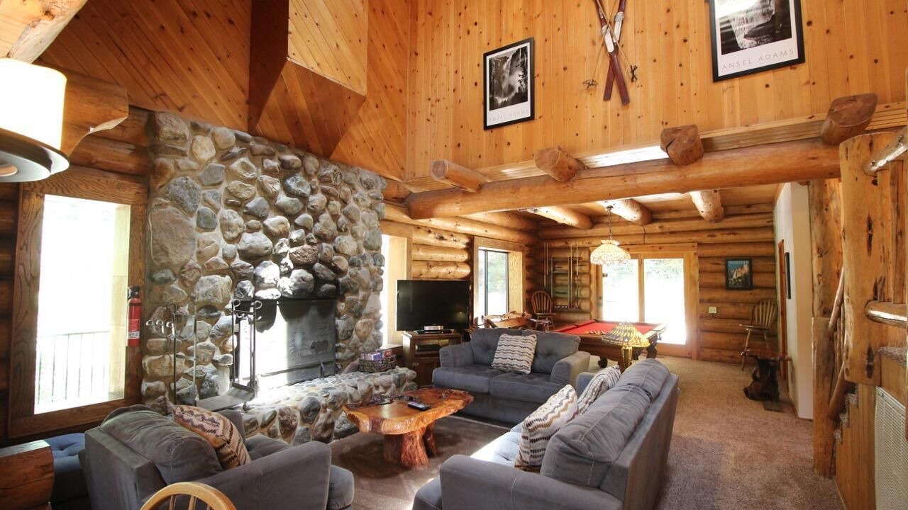 Photo of Livingroom in Yosemite West