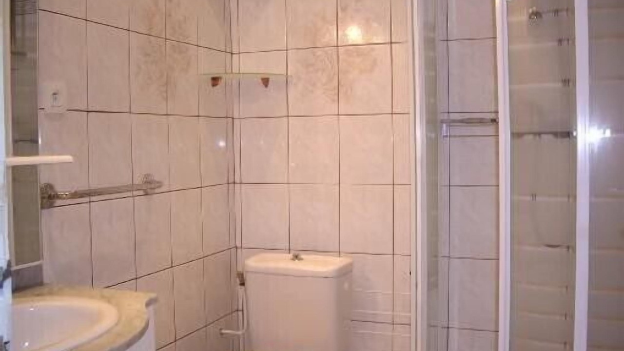 Photo of Bathroom in Font-Romeu-Odeillo-Via