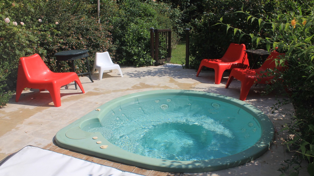 Photo of Outdoor in Angles
