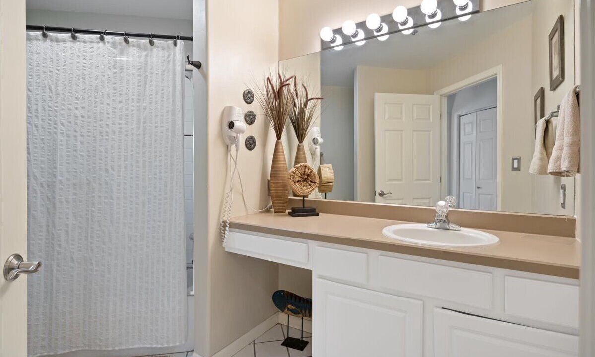 Photo of Bathroom in Village of Four Seasons