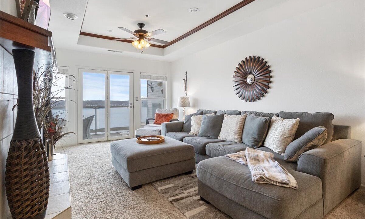 Photo of Livingroom in Village of Four Seasons