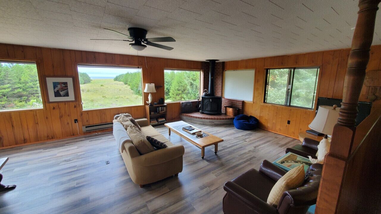 Photo of Livingroom in Long Beach