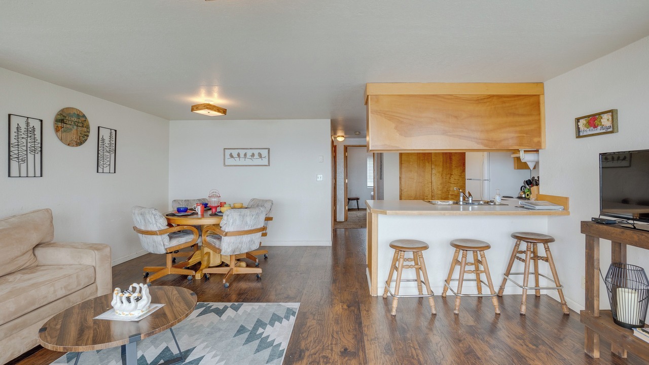 Photo of Livingroom in Smith River