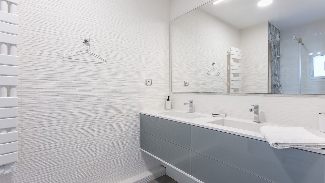 Photo of Bathroom in Aiguerelles