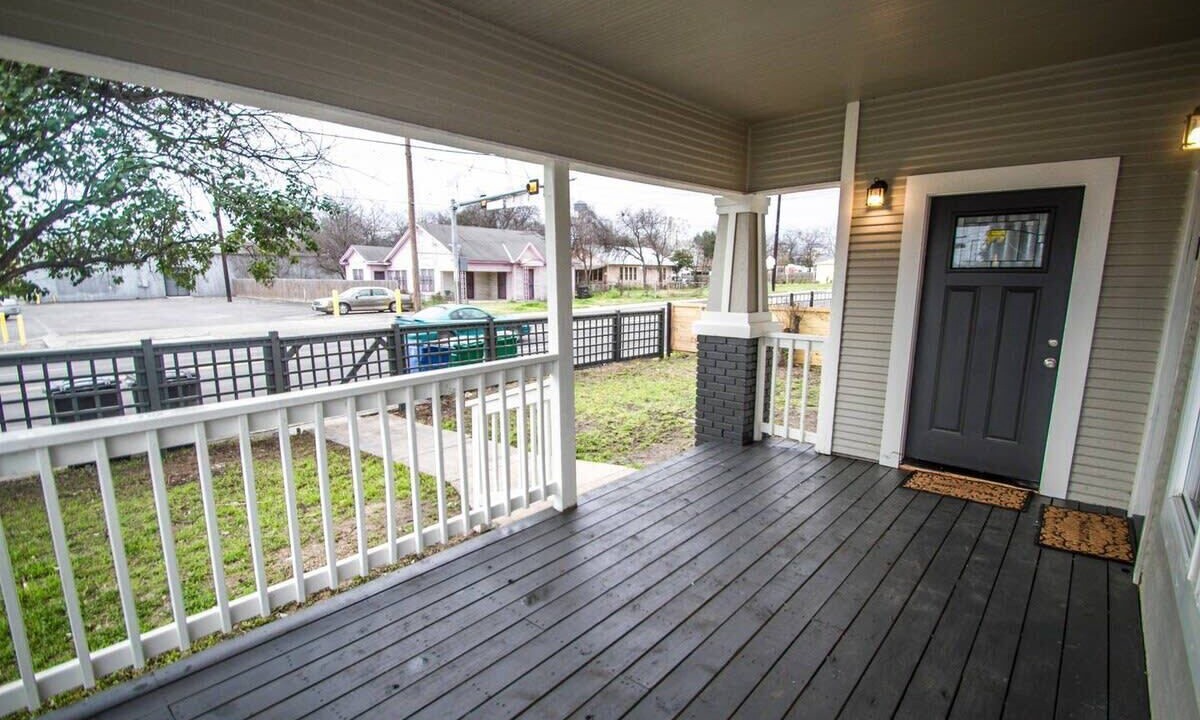Photo of Patio Balcony in Near East Side