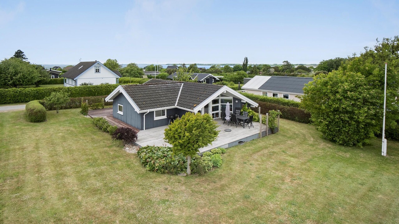 Photo of Others in Næs