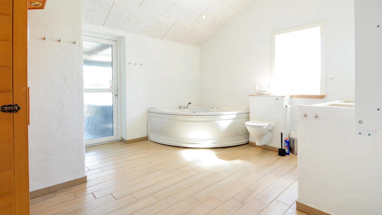 Photo of Bathroom in Agger