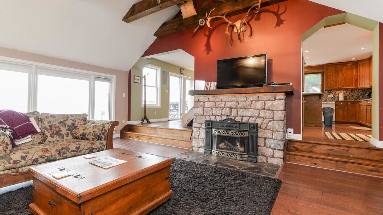 Photo of Livingroom in Cloyne