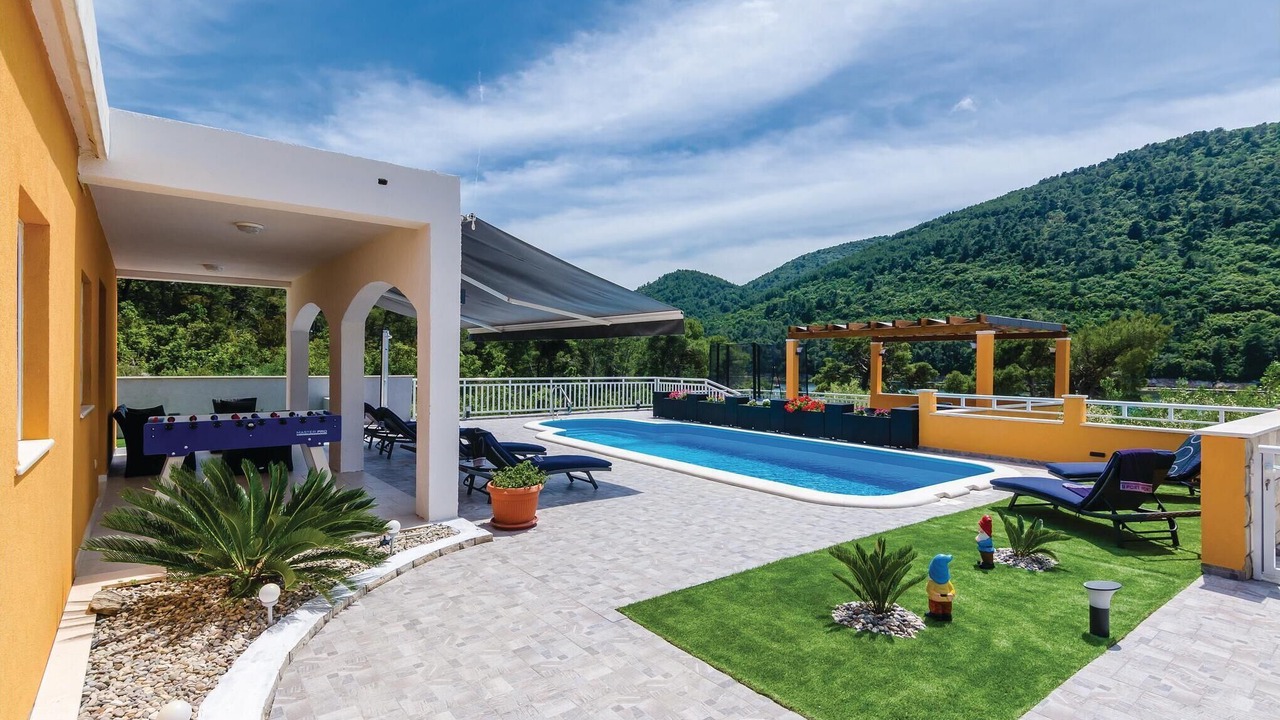 Photo of Outdoor in Kobas